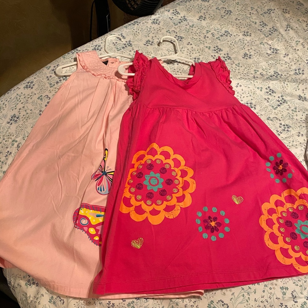 Set of size 4 dresses